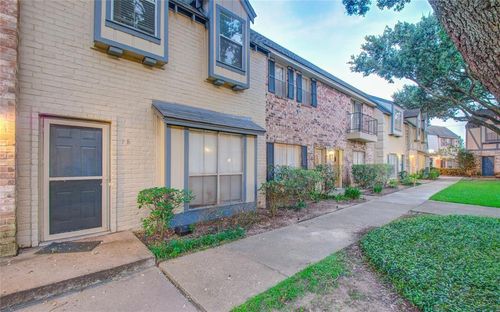 apt-18-14703 Barryknoll Ln, Houston, TX, 77079-2806 | Card Image