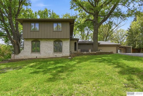 4115 N Post Road, Omaha, NE, 68112 | Card Image