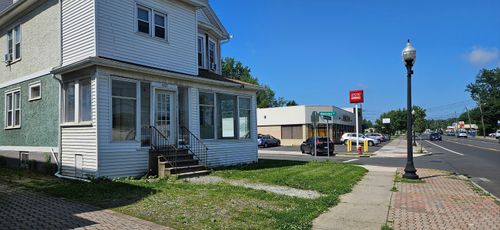 937 New Britain Ave, West Hartford, CT, 06110-2269 | Card Image