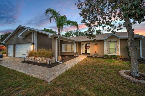 6104 Caliber Ct, New Port Richey, FL, 34655-1121 | Card Image