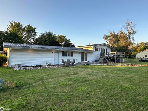 94 14th Avenue, Grinnell, IA, 50112 | Card Image