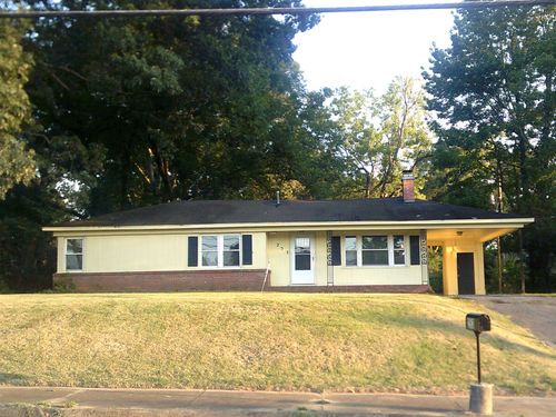 253 E Raines Rd, Memphis, TN, 38109-8326 | Card Image