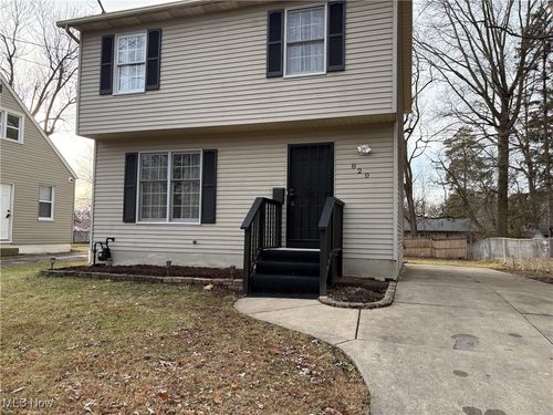 820 Shoshone Ave, Akron, OH, 44305-1148 | Card Image