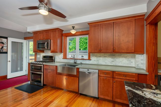 16 Nutt St, House other with 3 bedrooms, 2 bathrooms and null parking in Nashua NH | Image 8