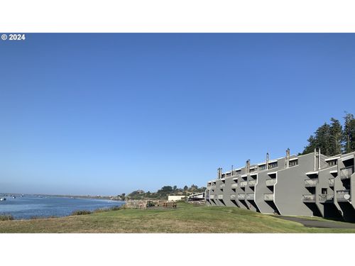 429-94304 Wedderburn Loop, Gold Beach, OR, 97444-8534 | Card Image