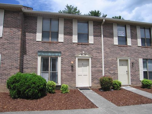 900 Stratford Cir Nw, Cleveland, TN, 37312-3354 | Card Image