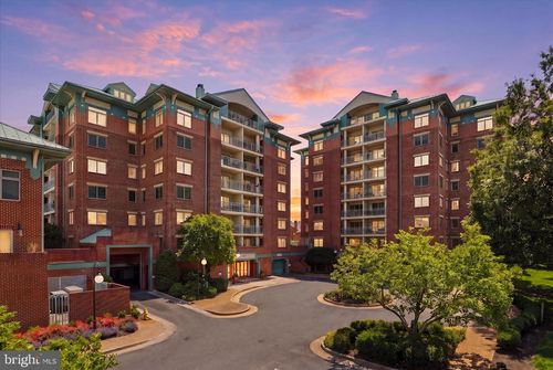 504-505 E Braddock Rd, Alexandria, VA, 22314-2164 | Card Image