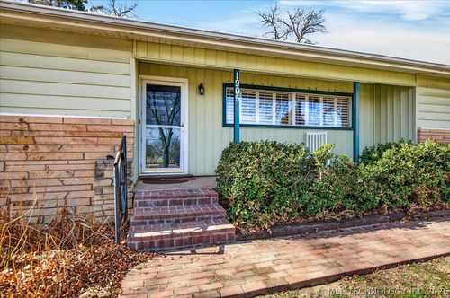 1905 Lynn Ave, Pawhuska, OK, 74056-5131 | Card Image