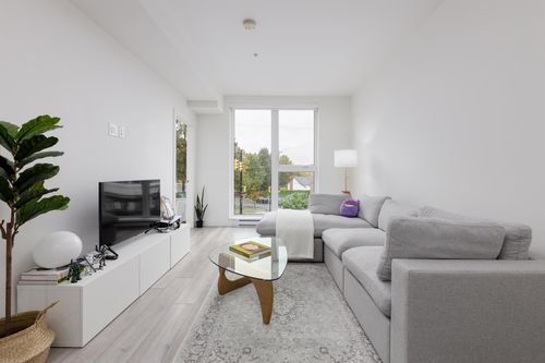 204-979 E 19th Ave, Vancouver, BC, V5V1K8 | Card Image