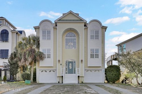 24 Sandy Ln, Surf City, NC, 28445-6877 | Card Image