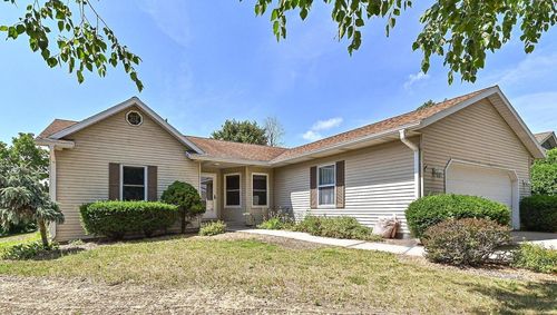 4205 W Carmel Drive, Franklin, WI, 53132 | Card Image