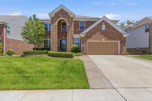 49410 Camarosa Ln, Macomb, MI, 48044-1157 | Card Image