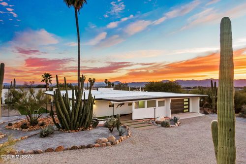 6801 N 1st Ave, Tucson, AZ, 85718-1001 | Card Image