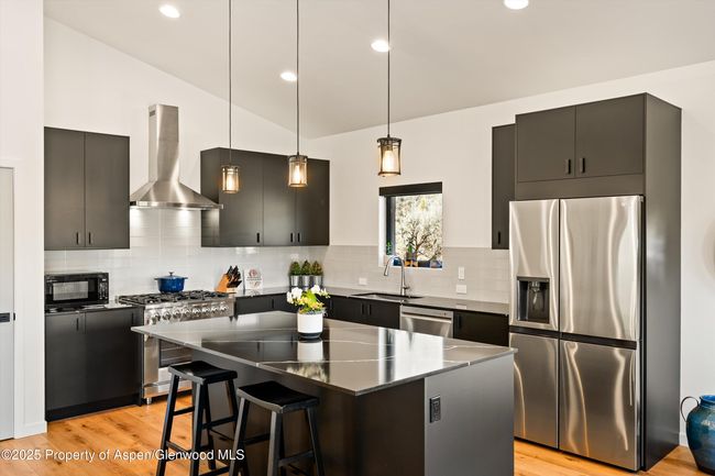 950 Hidden Valley Dr, House other with 3 bedrooms, 3 bathrooms and null parking in Glenwood Springs CO | Image 8
