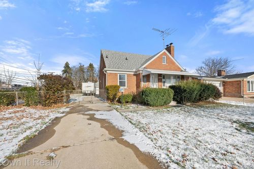 18545 Old Homestead Dr, Harper Woods, MI, 48225-2035 | Card Image