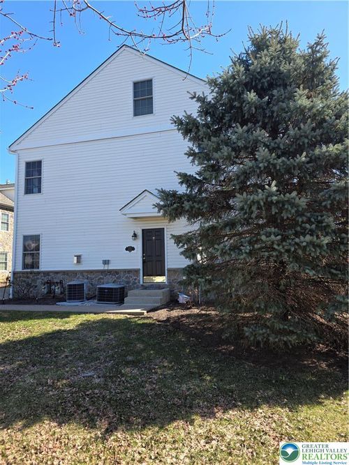 b-1800 Merlot Dr, EASTON, PA, 18045 | Card Image