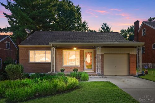 438 Kitty Ln, Cincinnati, OH, 45238-5517 | Card Image