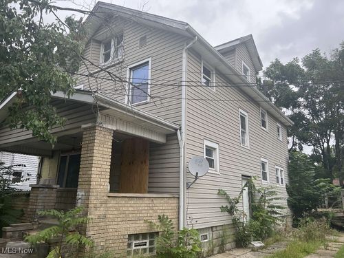 559 Morgan Ave, Akron, OH, 44311-2272 | Card Image