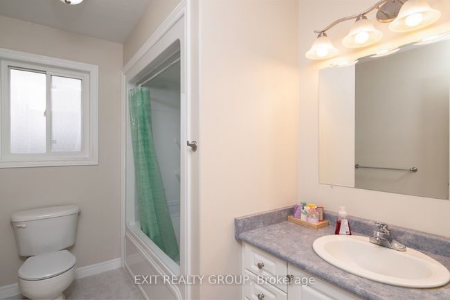 28 Kyle Crt, House other with 2 bedrooms, 1 bathrooms and 4 parking in Frankford ON | Image 15