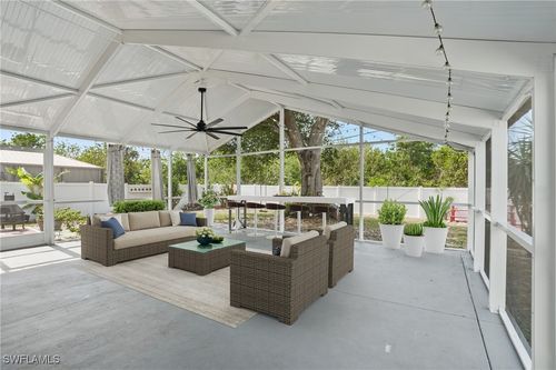426 Chestnut Ave Nw, Port Charlotte, FL, 33952-6554 | Card Image
