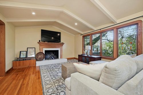 1513 Foothill Blvd, Calistoga, CA, 94515-1619 | Card Image