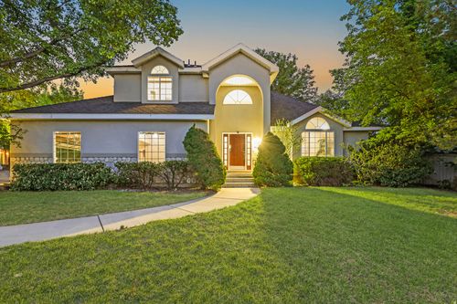 8017 S Showcase Ln, Sandy, UT, 84094-7238 | Card Image