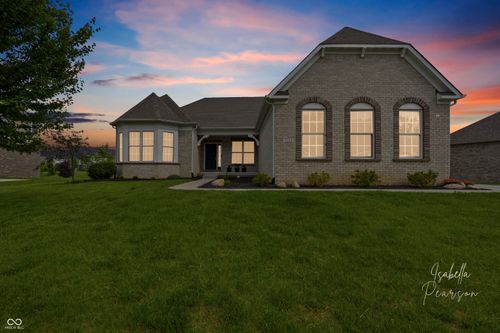 5218 Sweetwater Dr, Noblesville, IN, 46062-7189 | Card Image