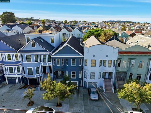 649 4th Ave, San Francisco, CA, 94118-3910 | Card Image