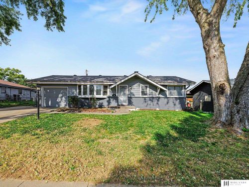 3958 Mcmahon Avenue, Bellevue, NE, 68147 | Card Image