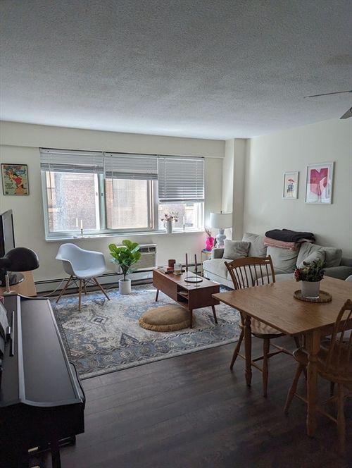 apt-507-130 Bowdoin St, Boston, MA, 02108-2722 | Card Image