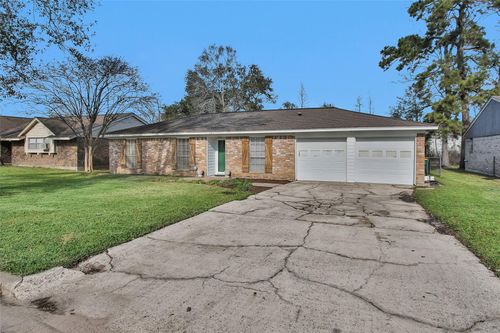 227 Crest Hill Dr, Conroe, TX, 77301-4051 | Card Image