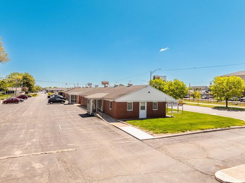 2106 W Mcgalliard Road, Muncie, IN, 47304 | Card Image