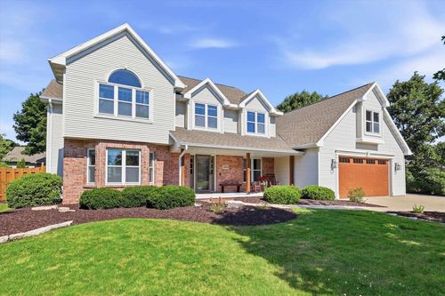 1900 Little Valley Court, LEDGEVIEW, WI, 54115 | Card Image