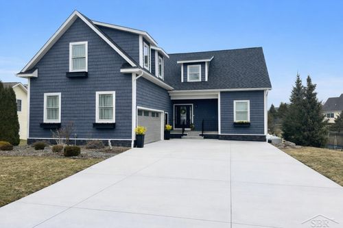 12091 Tuscola Rd, Frankenmuth, MI, 48734-9768 | Card Image