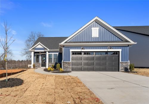 202 Highland St, Taylors, SC, 29687-5310 | Card Image