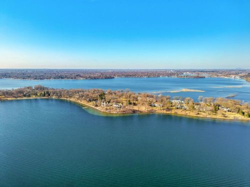 2515 Manitou Is, White Bear Lake, MN, 55110-3901 | Card Image