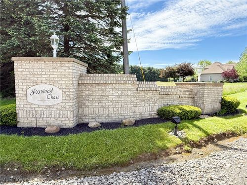 49451 Foxwood Ln, East Palestine, OH, 44413-8793 | Card Image