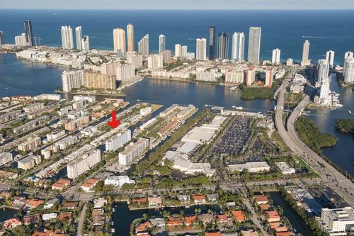 apt-710-3703 Ne 166th St, North Miami Beach, FL, 33160-3805 | Card Image