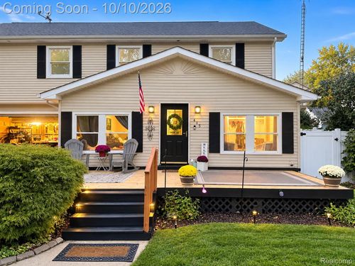 415 Leon Rd, Walled Lake, MI, 48390-3529 | Card Image