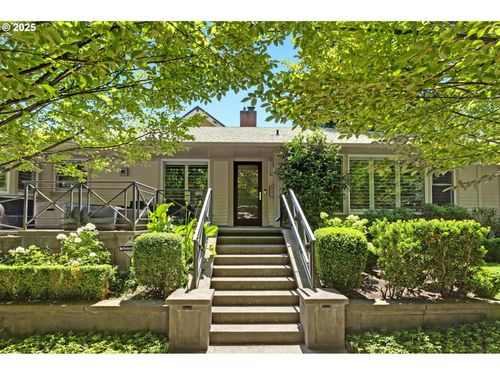 2324 Ne Thompson St, Portland, OR, 97212-4803 | Card Image