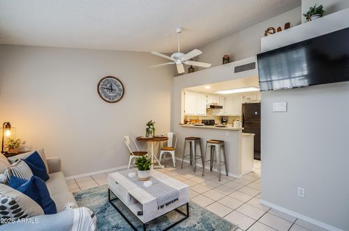 6606 W Kingston Ln, Glendale, AZ, 85306-3119 | Card Image