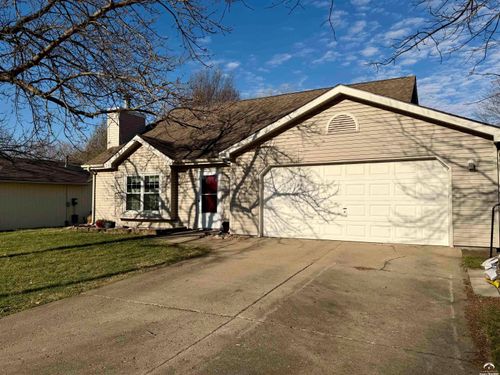 137 Tumbleweed Dr, Lawrence, KS, 66049-4152 | Card Image