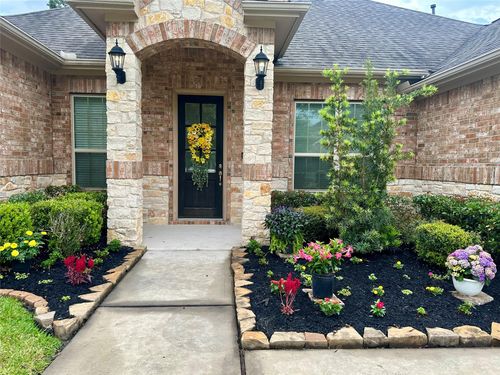 2051 Brookmont Dr, Conroe, TX, 77301-1585 | Card Image