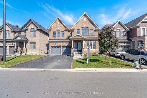 30 Tiger Cres, Brampton, ON, L6R4C1 | Card Image