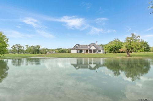 90104 Basil Ln, Saint Francisville, LA, 70775-4760 | Card Image