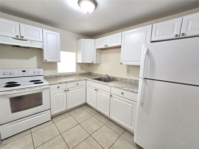 APT-9-1B - 4334 9 Th Ave, Condo with 1 bedrooms, 2 bathrooms and null parking in Deerfield Beach FL | Image 5