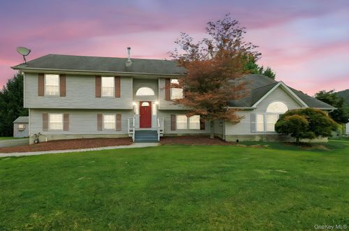 20 Bernadette Way, Washingtonville, NY, 10992-1754 | Card Image