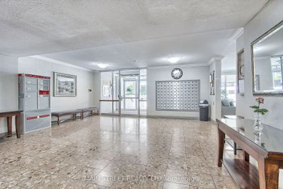 1008 - 20 William Roe Blvd, Condo with 3 bedrooms, 2 bathrooms and 1 parking in Newmarket ON | Image 3