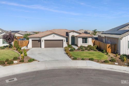 713 Winooski Court, Bakersfield, CA, 93314 | Card Image