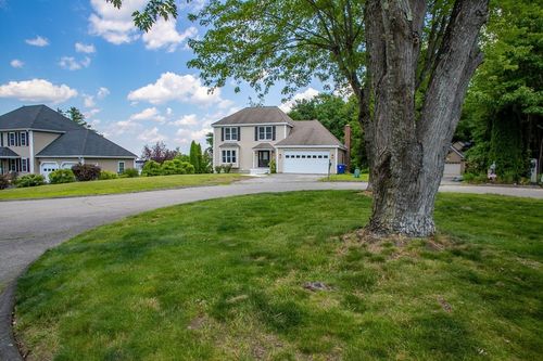 12 Walden Ct, Leominster, MA, 01453-5039 | Card Image